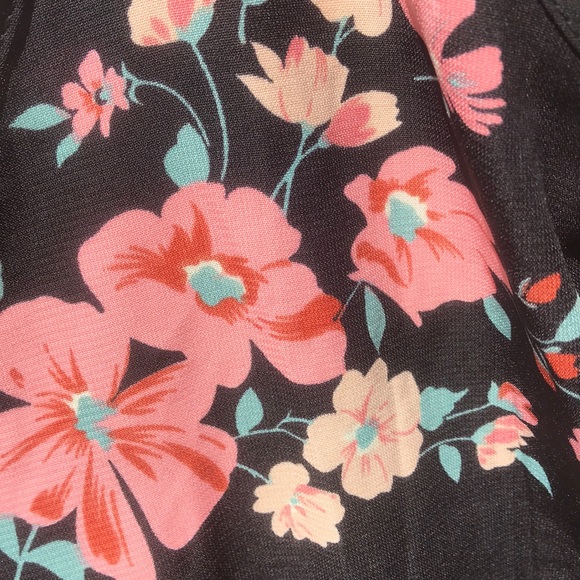 Urban Outfitters Floral Ruffled-Sleeve Romper - Picture 5 of 6